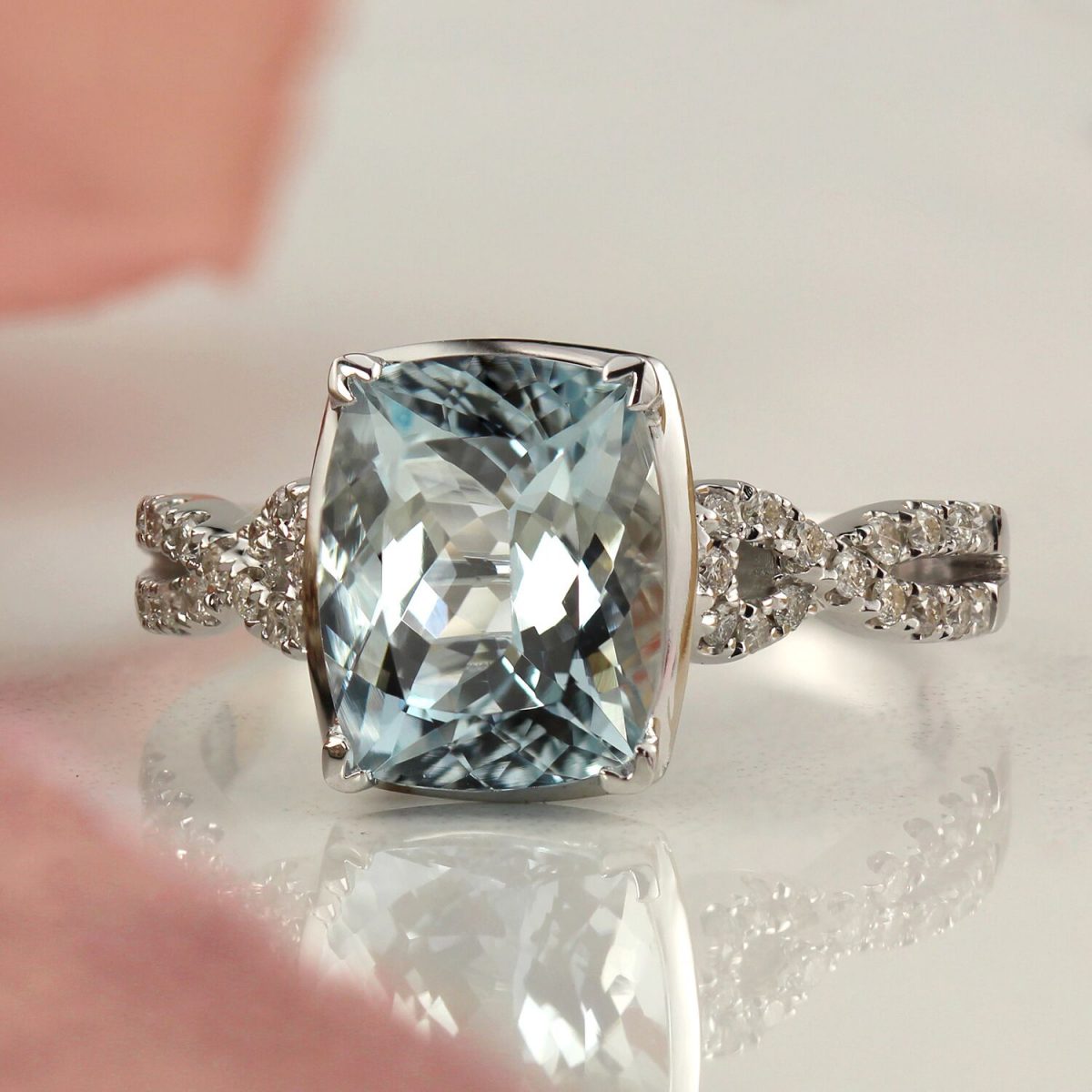 March’s Beautiful Gemstone: Aquamarine Facts - Diamond wish